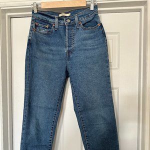 Levi's Ribcage Straight Ankle High-Rise Demin